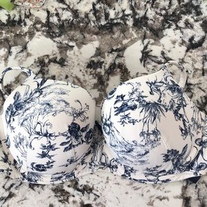 Lane Bryant Cacique Blue Toile Lined Bra